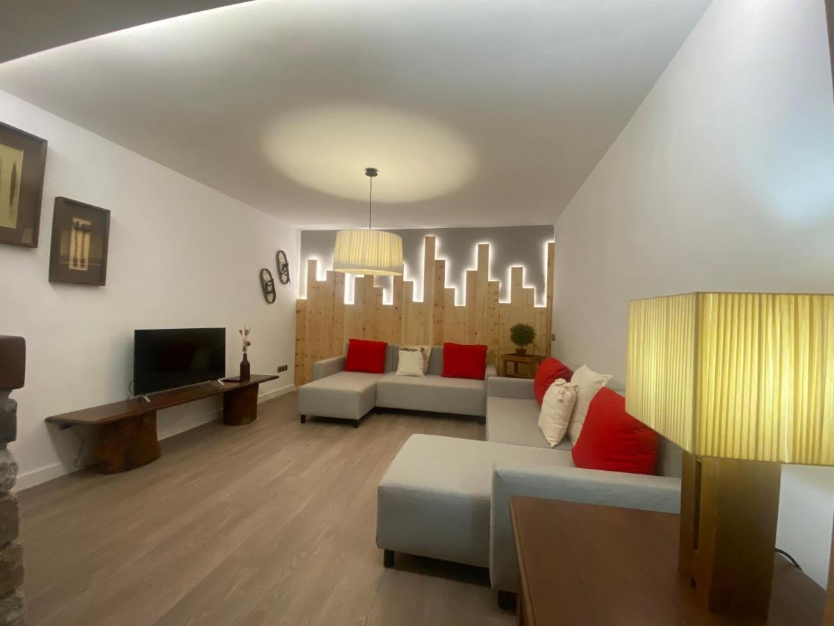 Luxury House Valencia D'Aneu Leilighet Eksteriør bilde