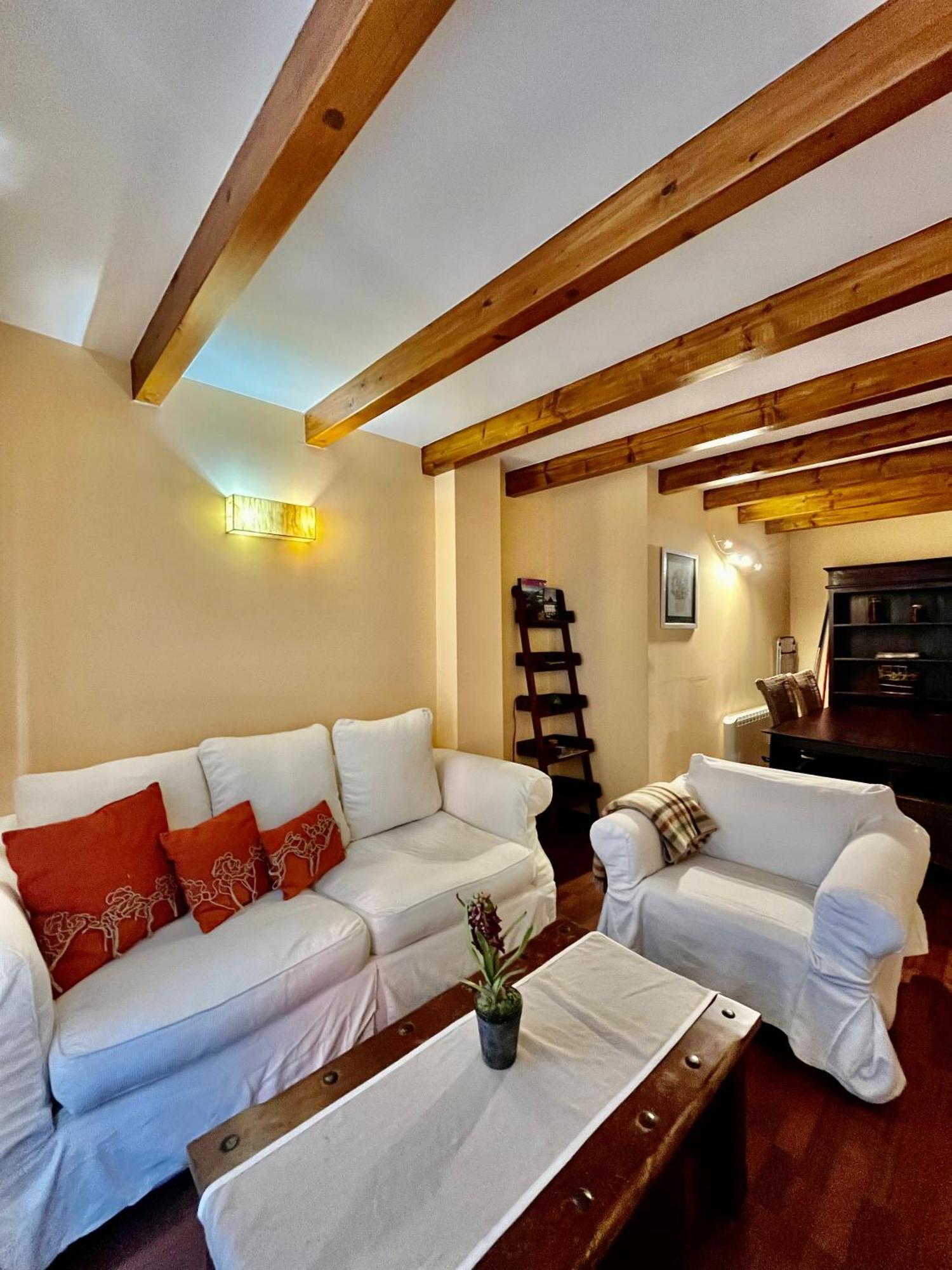 Luxury House Valencia D'Aneu Leilighet Eksteriør bilde