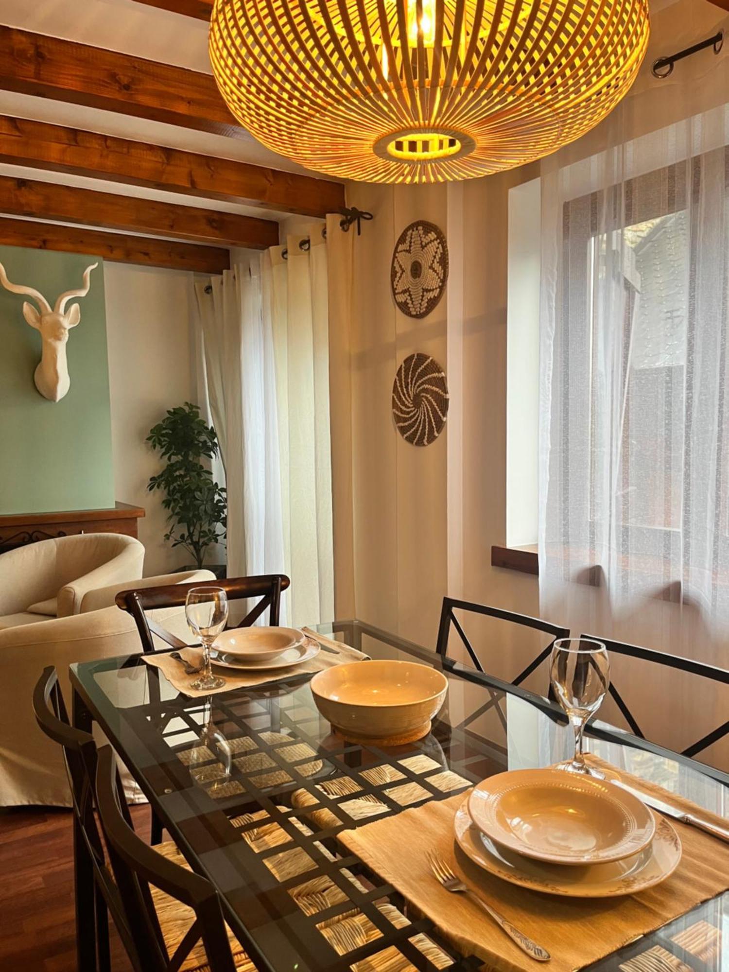 Luxury House Valencia D'Aneu Leilighet Eksteriør bilde