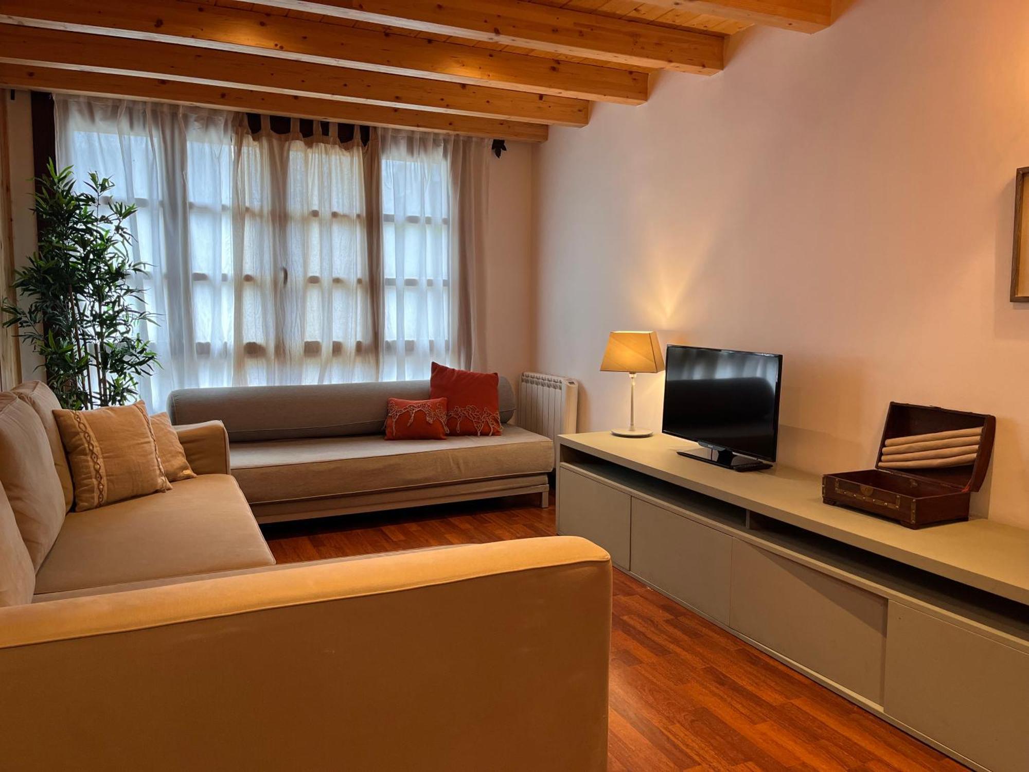 Luxury House Valencia D'Aneu Leilighet Eksteriør bilde